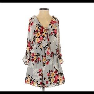 Umgee floral print cold shoulder ruffle short romper size Small